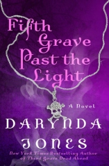 Fifth Grave Past the Light by Darynda Jones